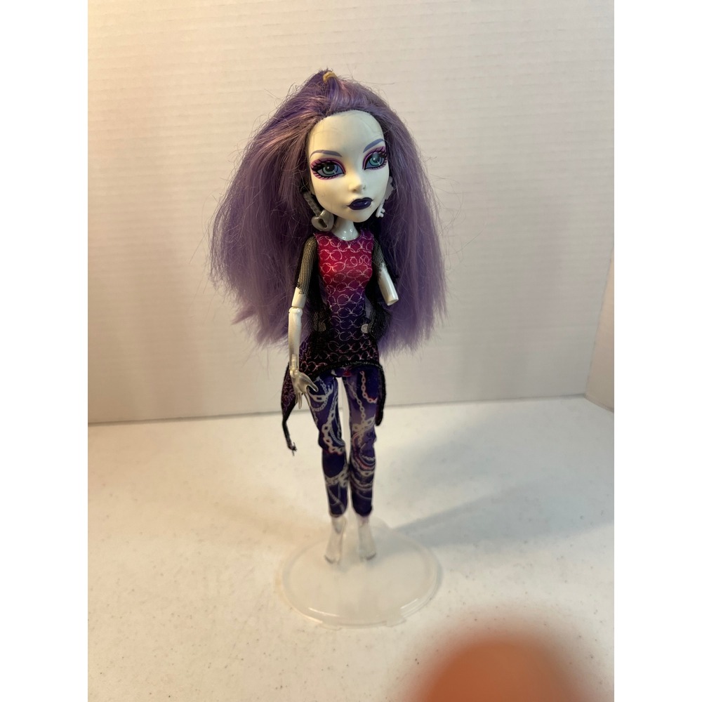 Monster High Spectra Vondergeist Ghouls Night Out Doll Purple Hair missing arm